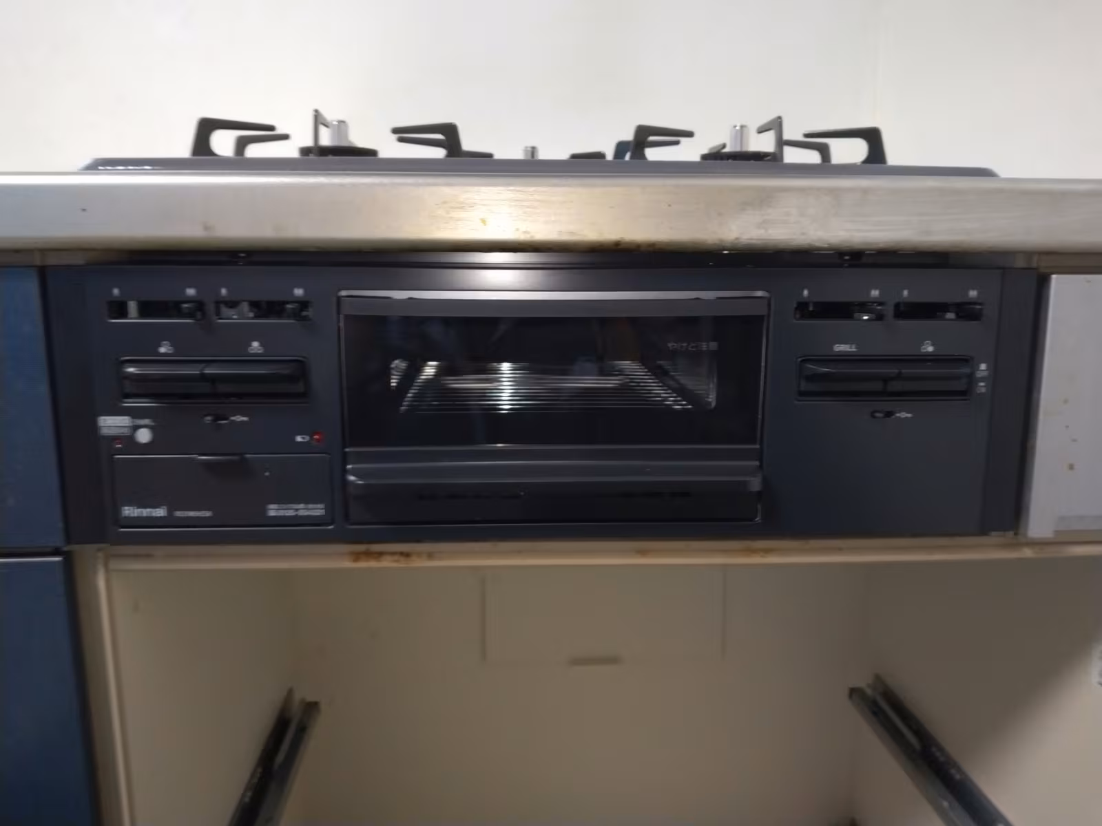 交換後のビルトインコンロ天板まわり