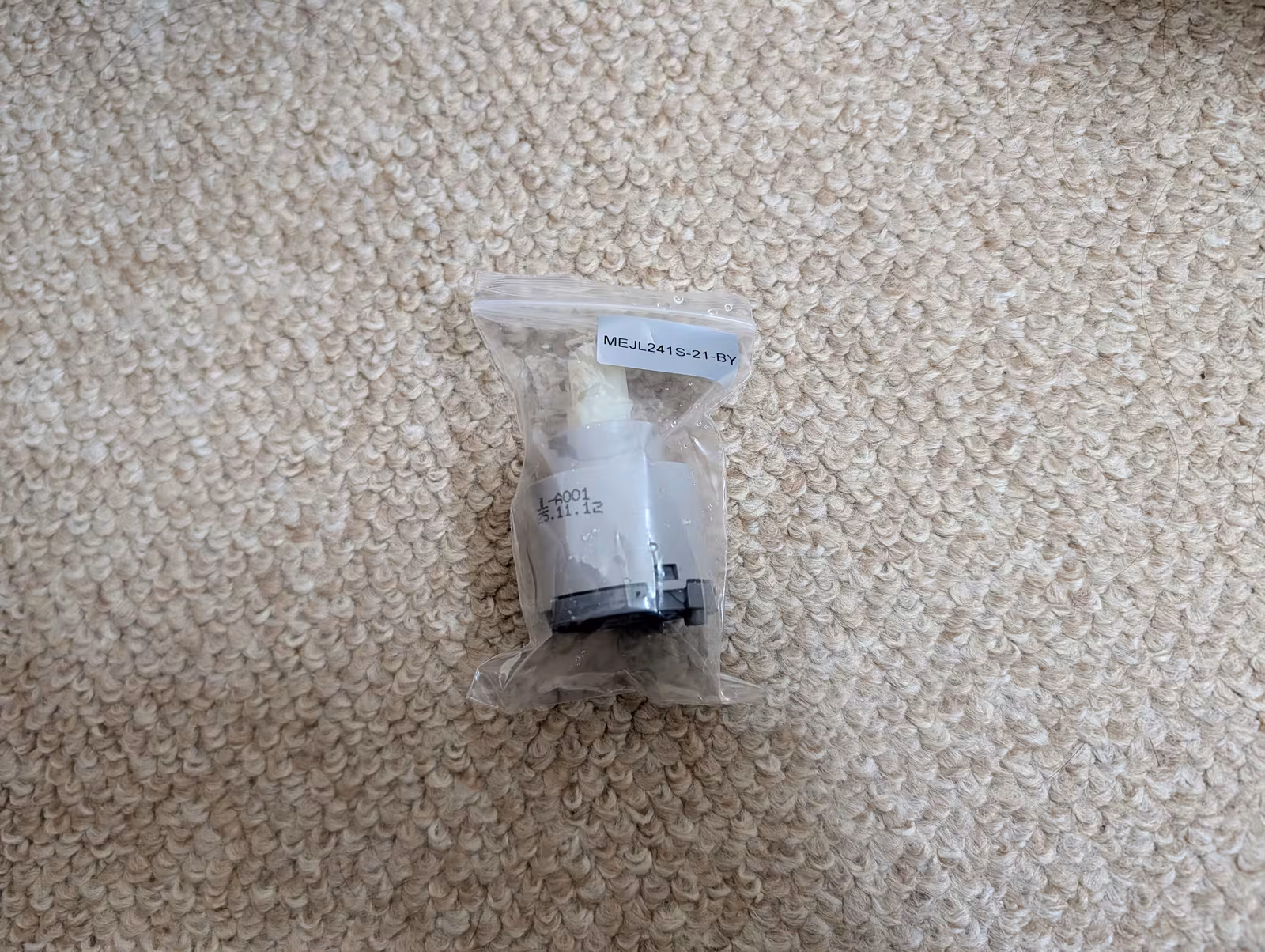 洗面水栓用カートリッジ（新品）