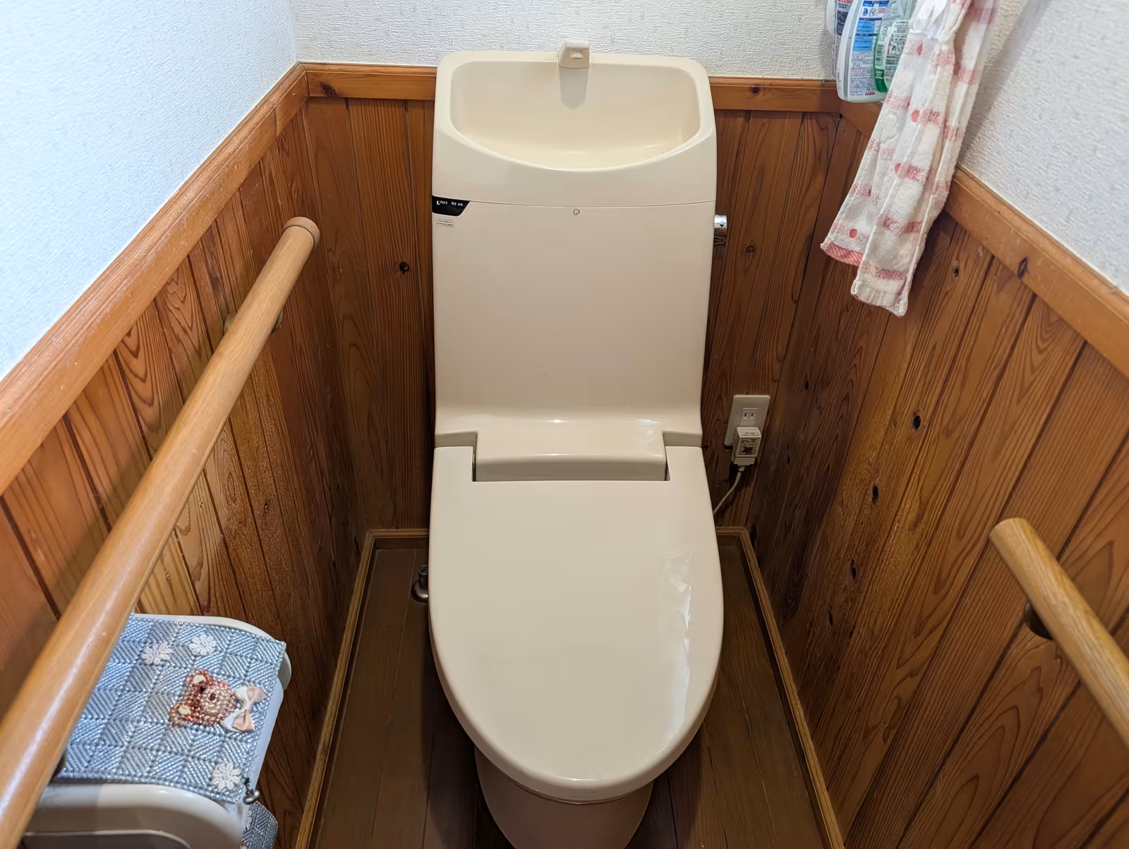 交換前の一体型トイレ