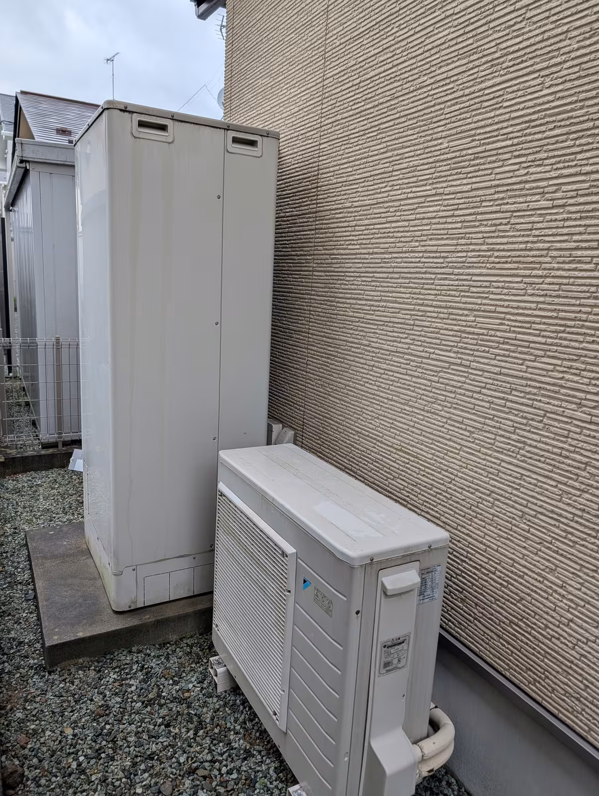 交換前のエコキュート本体