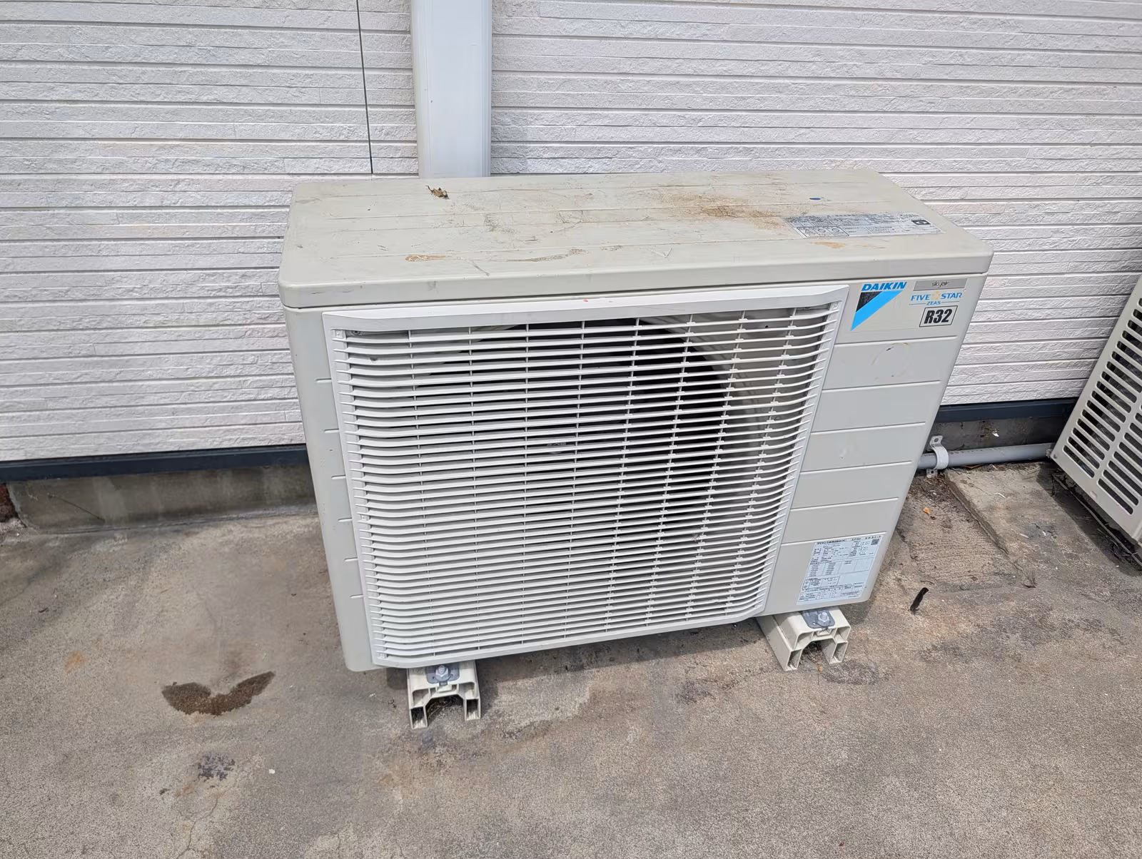 交換前の室外機
