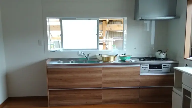 【黒川郡大和町】キッチン・リビング全面改修工事（クリナップ ラクエラ＋内窓＋断熱施工）