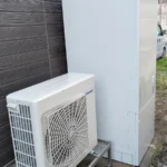 交換後のエコキュート貯湯ユニットとヒートポンプユニット